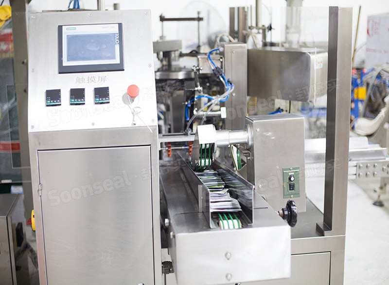 High Speed Rotary Zip Lock Bag Filling And Sealing Machine With PLC Control