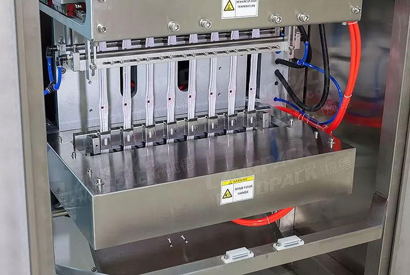 Automatic Multi Lane Packing Machine For Liquid Material