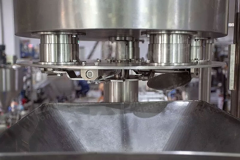 Automatic VFFS Packaging Machine With Volumetric Cup