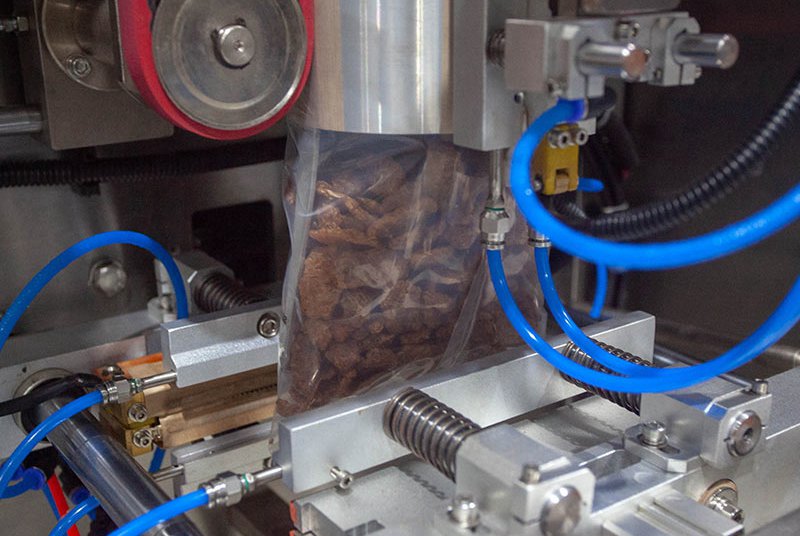 Automatic Beef Jerky Packing Machine With Bowl Inclined Bucket Conveyor