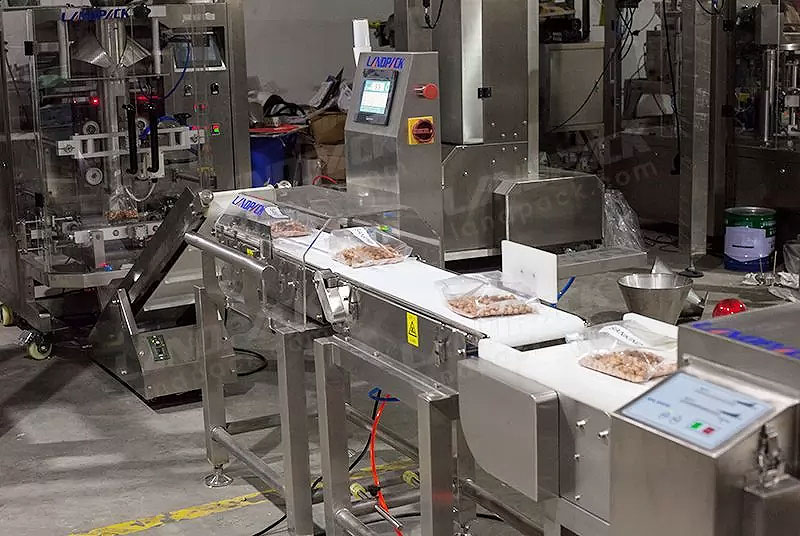 Fully Automatic Snacks Pouch Packing Line With Labeling Machine 