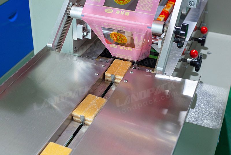 Automatic Candy Bar Wrapping Packing Machine LP-250