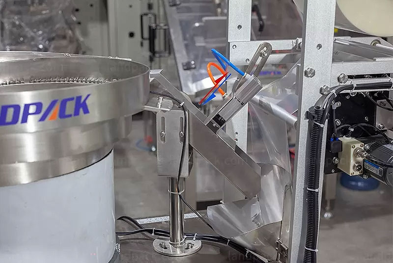 Automatic Screw Packaging Machine With Vibration Counting