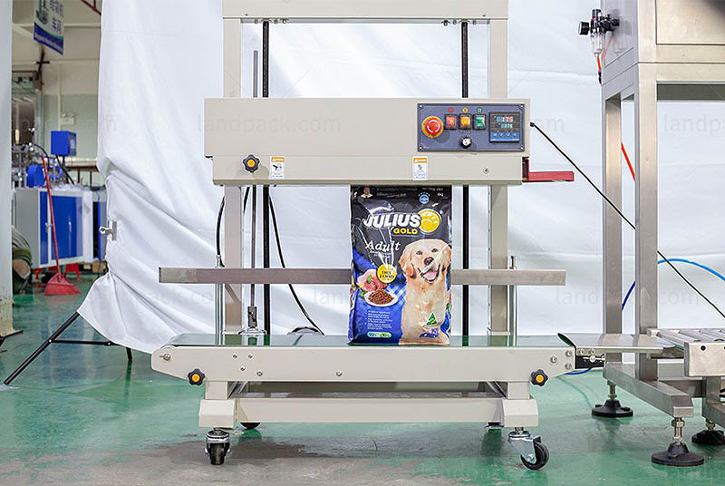 Automatic 1kg-25kg Pet Food 2 Heads Weigher Packing Machine With Sealing Machine