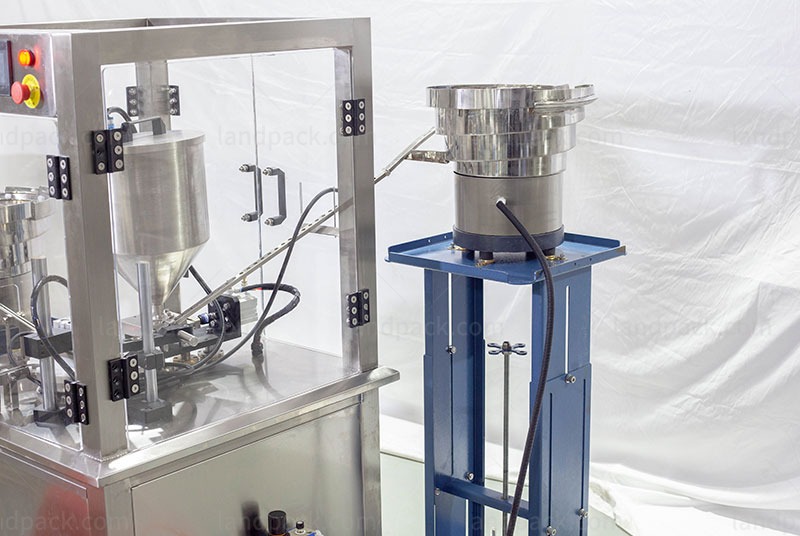 Multifunctional Fine Particle Silica Gel Desiccant Bottle Filling Machine - Landpack
