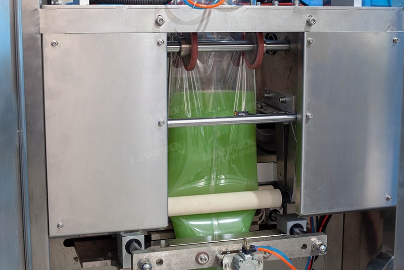 Full Automatic Liquid Vertical Packaging Machine For Sauce/ Paste/ Oil