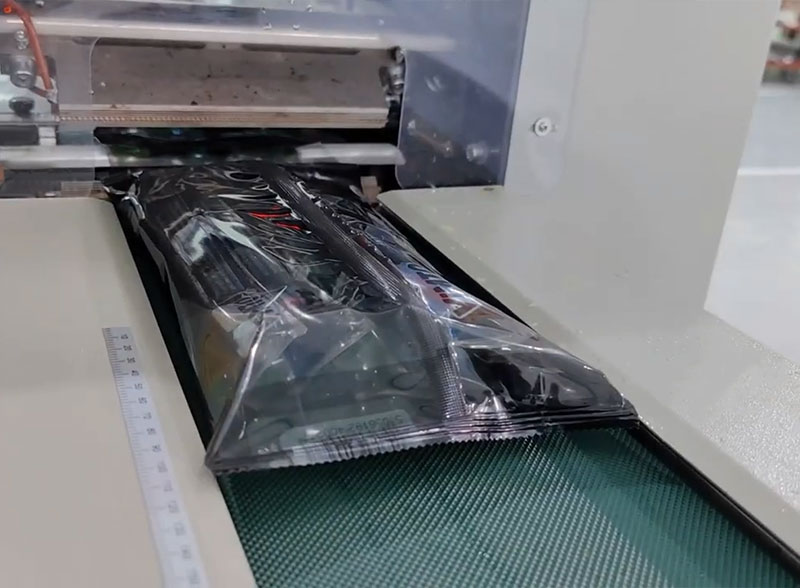 Automatic Liquid Stick Counting Into Pouch Packing Line System