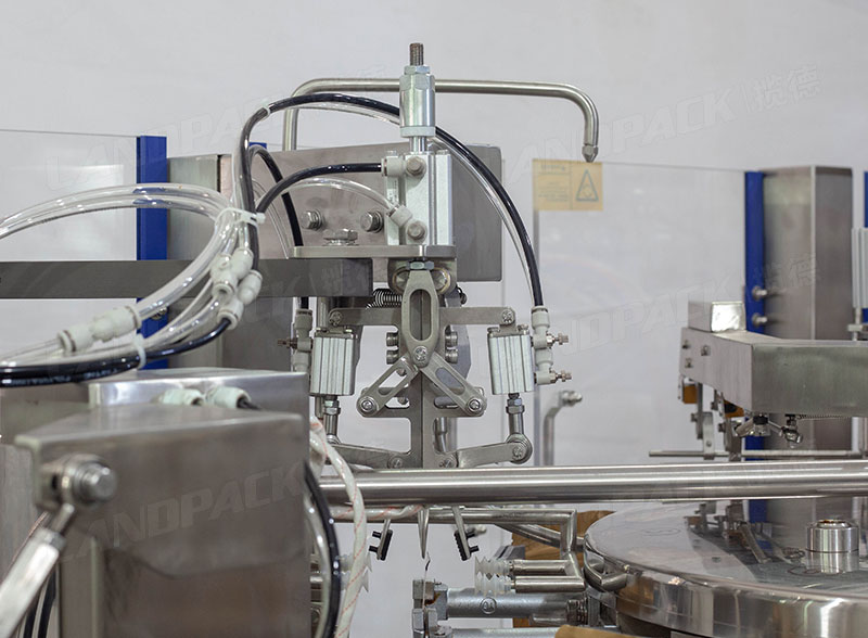 Automatic Pharmaceutical Liquid Premade Pouch Rotary Type Filling Machine